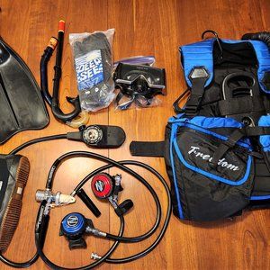 Sherwood Scuba Diving Bundle Vest 1 & 2 Regulator Stages Octopus Compass Gauges